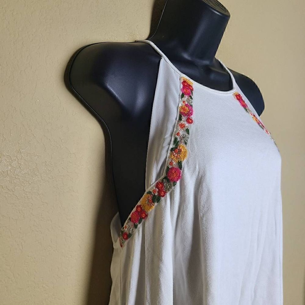 Blue Rain Embroidered Tank Top - Picture 3 of 10